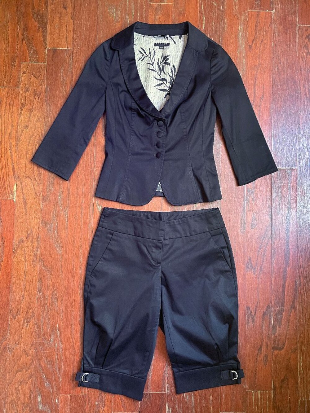 Sisley/Benetton cropped black suit set, tailored luxurious cotton w/sheen(XS)